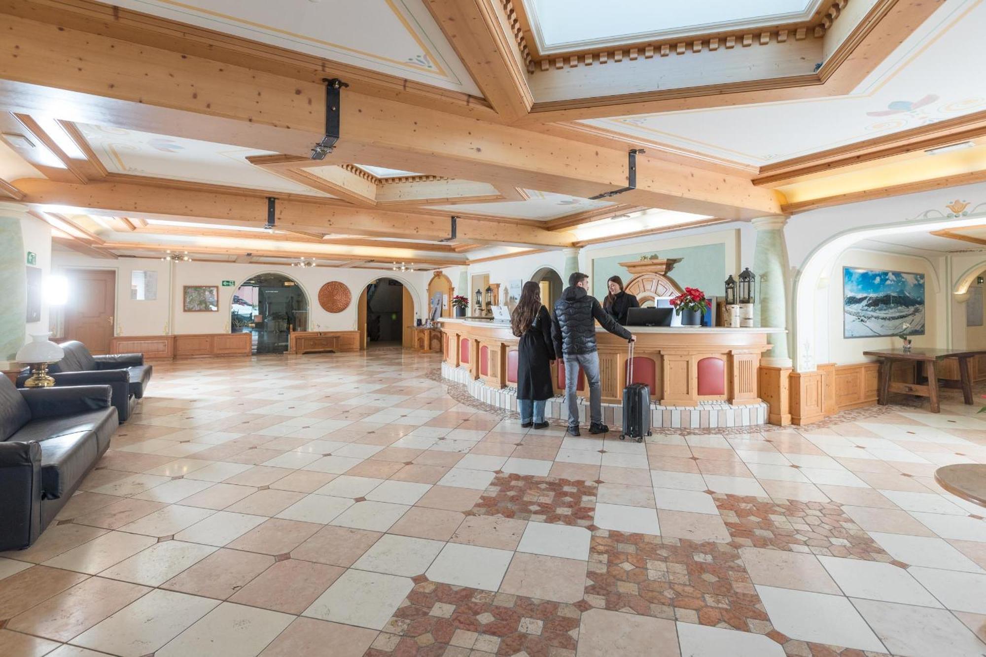 Hotel Intermonti Лівіньо Екстер'єр фото