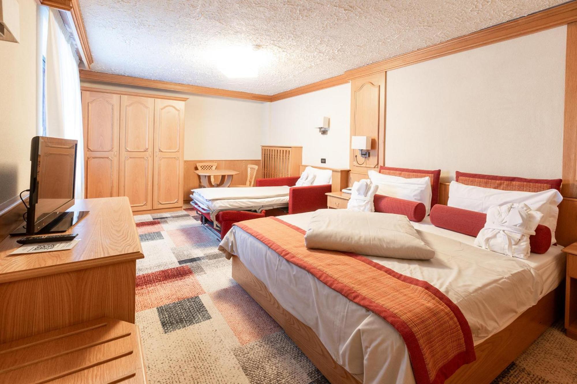 Hotel Intermonti Лівіньо Екстер'єр фото