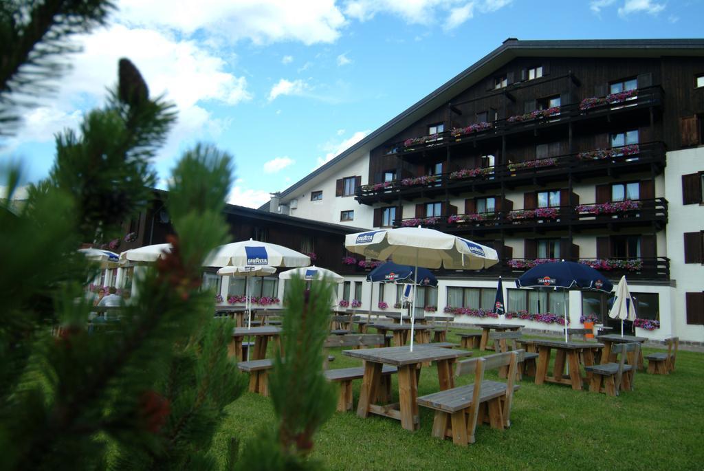 Hotel Intermonti Лівіньо Екстер'єр фото
