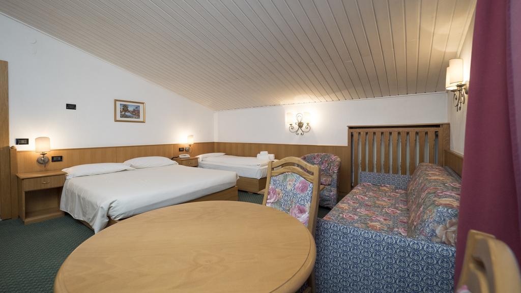 Hotel Intermonti Лівіньо Екстер'єр фото