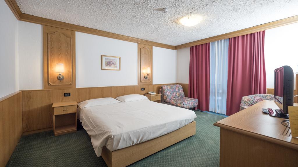 Hotel Intermonti Лівіньо Екстер'єр фото